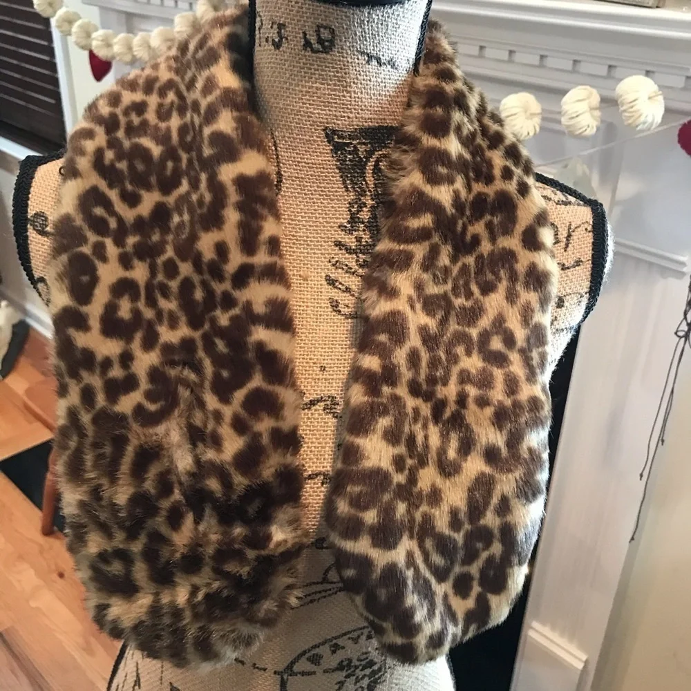 🐆 Faux Fur Wrap/Scarf